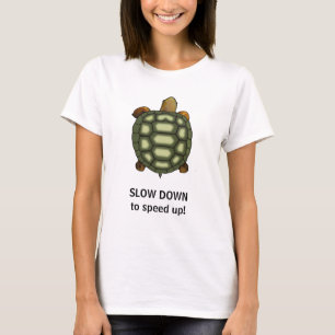 Camiseta Turba verde con texto editable lento hacia abajo