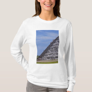 Camiseta Turistas subiendo escaleras en ruinas de El