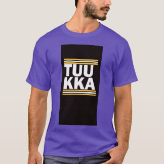 Camiseta Tuukka entre las tuberías