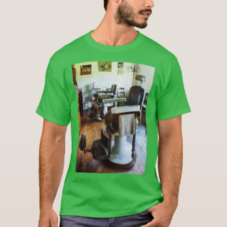 Camiseta Two Barber Chairs