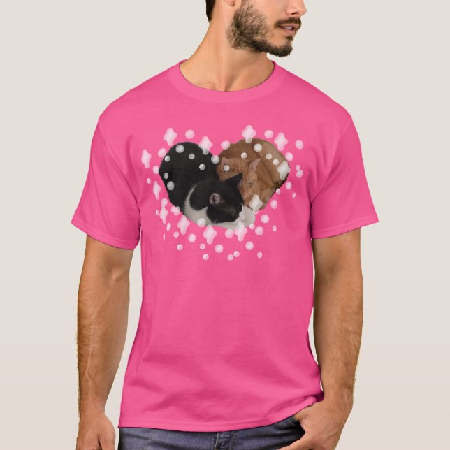 Camiseta Two Cats Making Heart (Anverso)