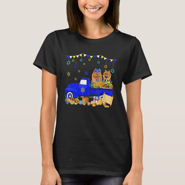 Camiseta Two Hanukkah Pomeranians On Pickup Truck With Meno (Anverso)