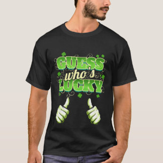 Camiseta Twohumps Mostrando Adivina Quién Tiene Suerte En A