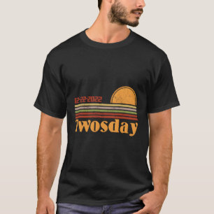 Camiseta Twosday 02-22-2022 Retro Martes 2022-02-22 Vintag