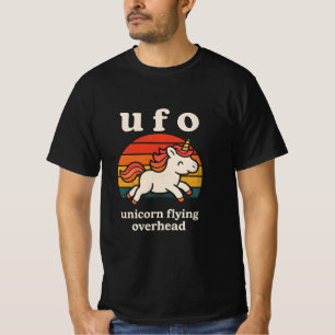 Camiseta U f o unicornio volando en lo alto