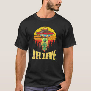 Camiseta Ufo Alien Believer Retr No Identified Flying Objec