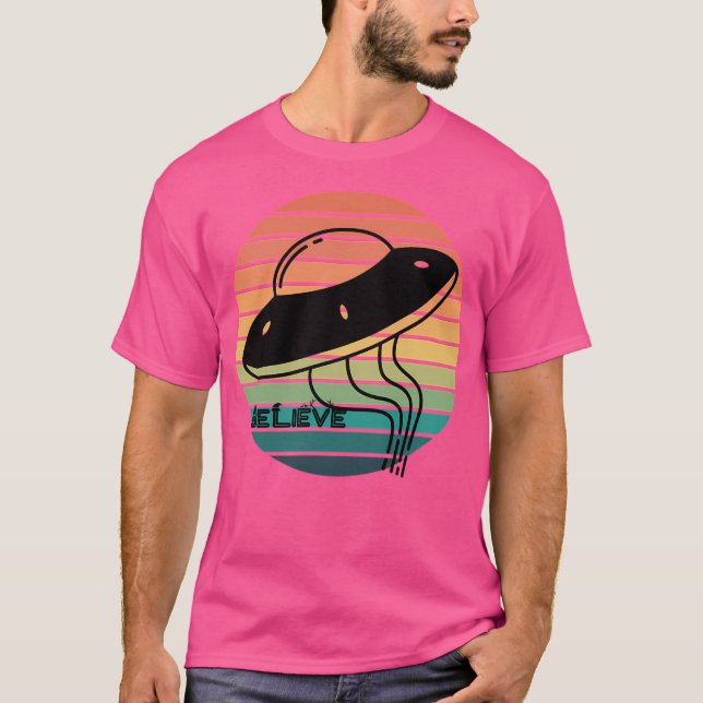 Camiseta Ufo Vintage Art (Anverso)