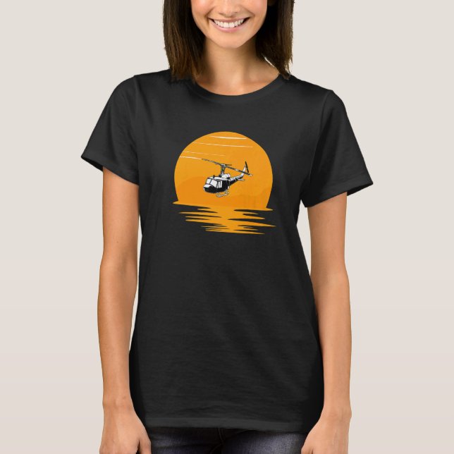 Camiseta Uh 1 Helicóptero De Chopper Volando Al Atardecer P (Anverso)