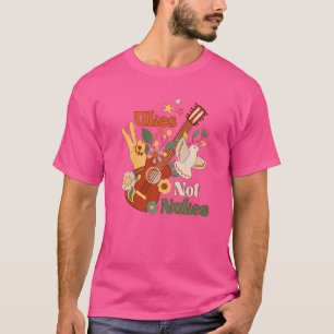 Camiseta Ukes Not Nukes Groovy Ukulele Player Guitar Musici