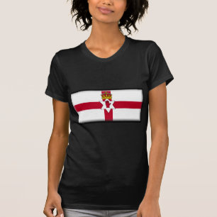 Camiseta Ulster señala por medio de una bandera