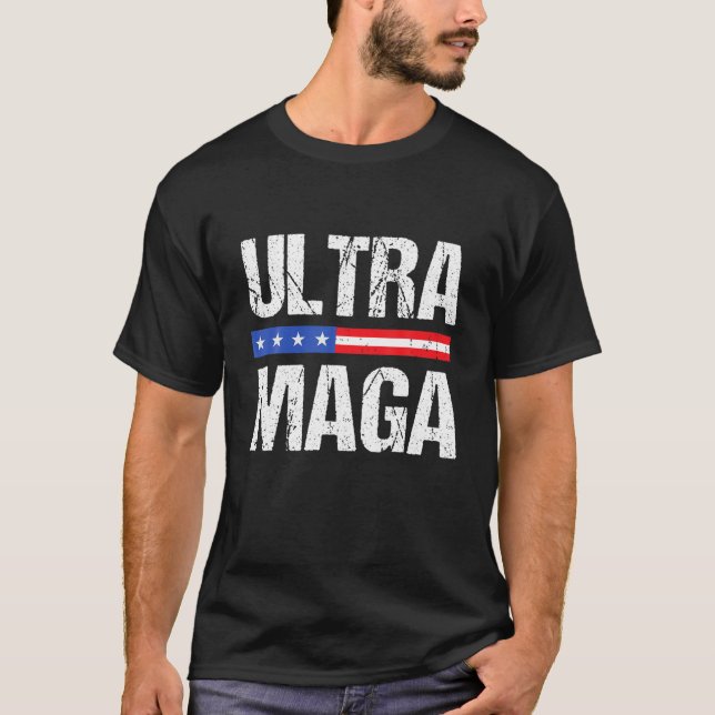 Camiseta Ultra Mega Trump 2024 Orgulloso ULTRA MAGA Con USB (Anverso)