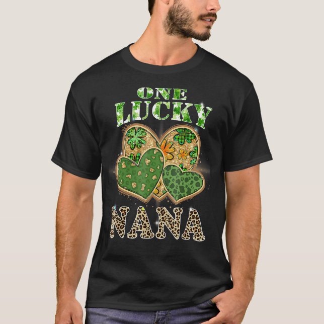 Camiseta Un afortunado Nana Heart St Patricks Day Nana Funn (Anverso)