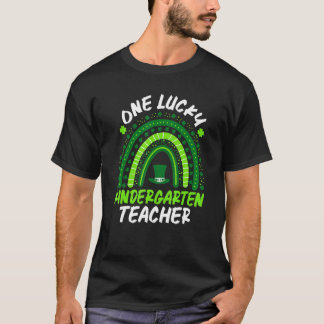 Camiseta Un afortunado profesor de guardería Rainbow St Pat