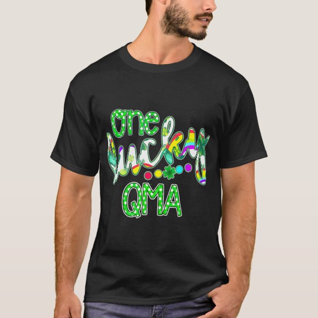 Camiseta Un afortunado QMA St Patricks Day Enfermero médico (Anverso)