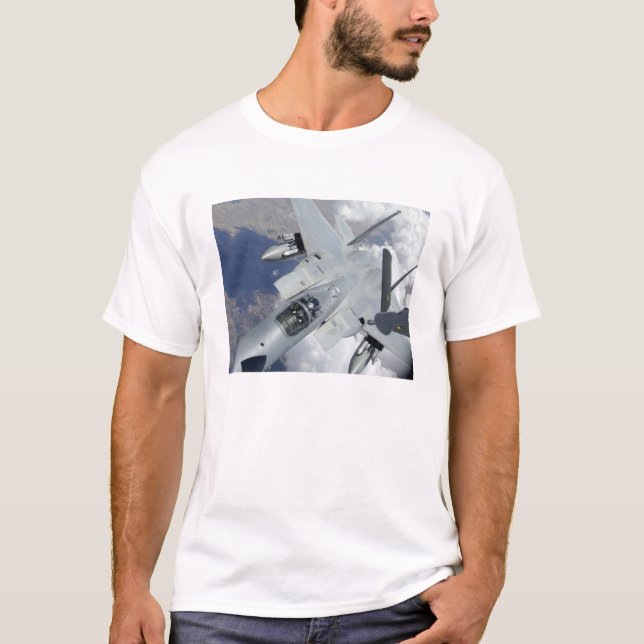 Camiseta Un águila F-15 se aleja de un KC-135 (Anverso)