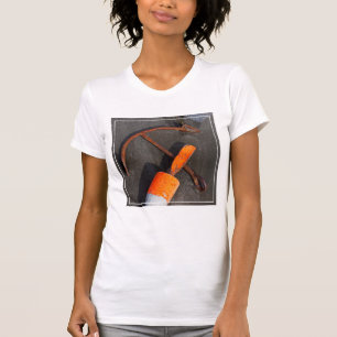 Camiseta Un Anchor Y Una Boya Rustos En Una Playa