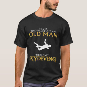 Camiseta Un anciano que ama el paracaidismo