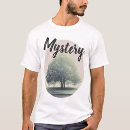 Camiseta Un árbol en el misterio del bosque de niebla