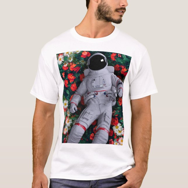 Camiseta Un astronauta en las flores (Anverso)