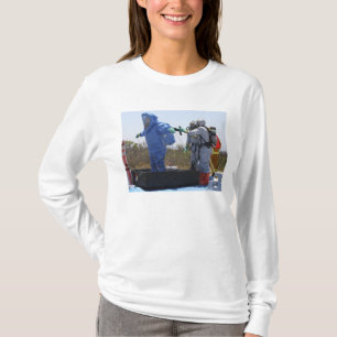 Camiseta Un aviador en una bañera