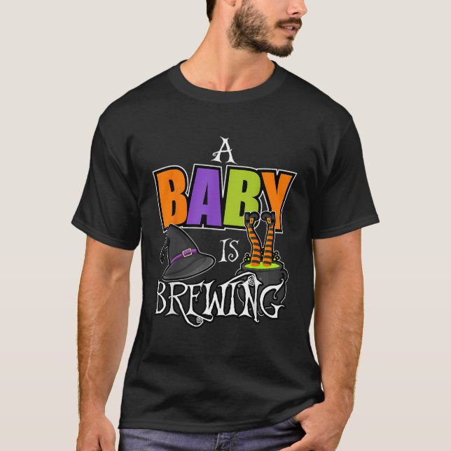 Camiseta Un bebé está elaborando el tema de Halloween Baby  (Anverso)