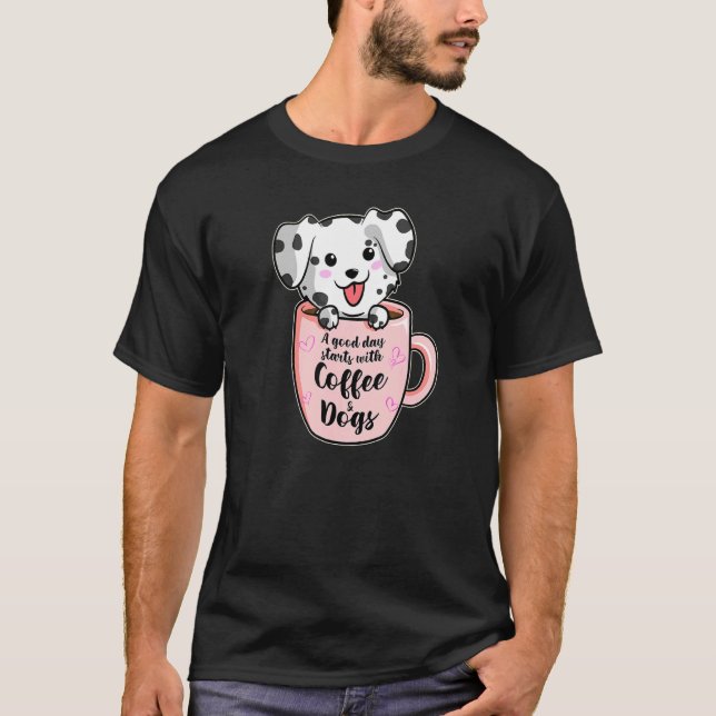 Camiseta Un Buen Día Con Café Y Perros Café Dalmatiano (Anverso)