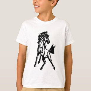 Camiseta Un caballo saltando con brío en la naturaleza