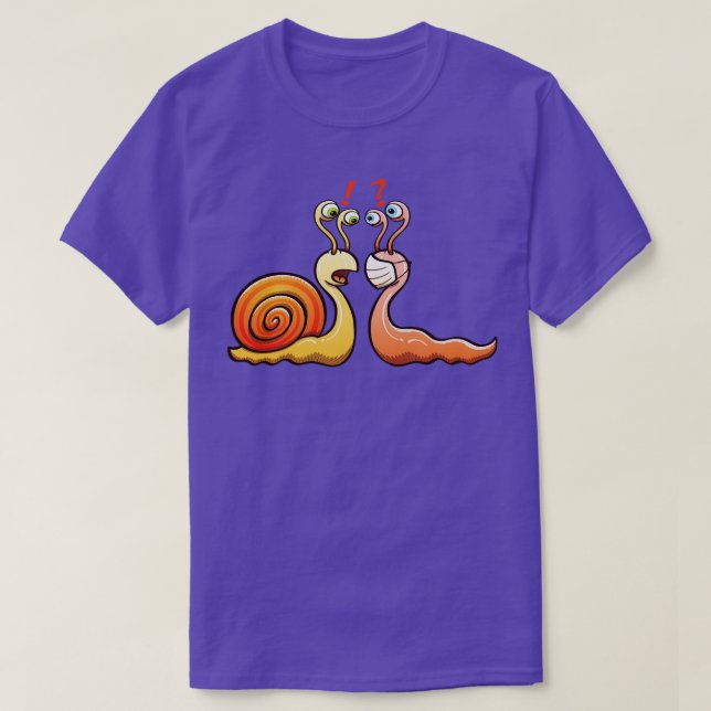 Camiseta Un caracol con su caparazón y una babosa con un fa (Diseño del anverso)