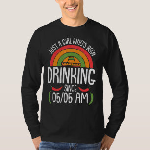 Camiseta Un Chica Cinco De Mayo que bebe Fiesta Mexicana