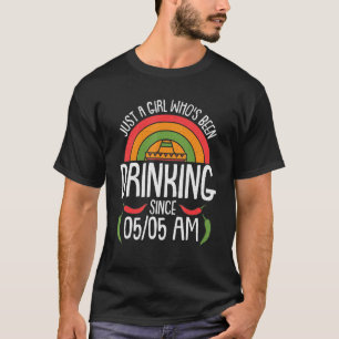 Camiseta Un Chica Cinco De Mayo que bebe Fiesta Mexicana