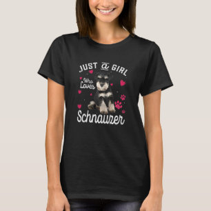 Camiseta Un Chica que ama al perro Schnauzer