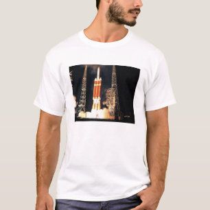 Camiseta Un cohete pesado del delta IV quita