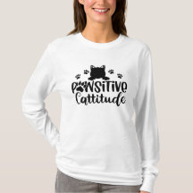 Un curioso gato gracioso cita a T-Shirt