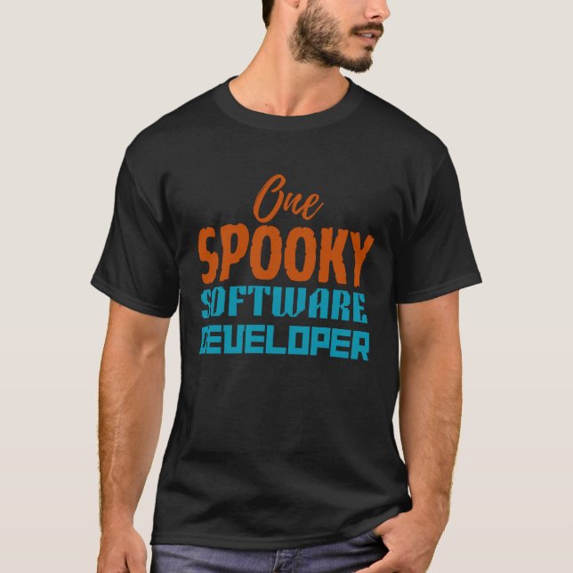 Camiseta Un desarrollador de software espeluznante (Anverso)