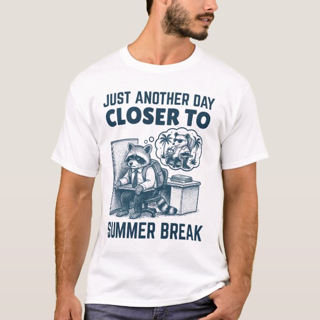 Camiseta Un Día Más Cerca Del Empleado De Verano Romper. (Anverso)