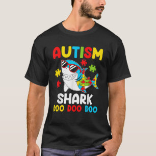 Camiseta Un divertido autismo: El tiburón rompe el puzzle a