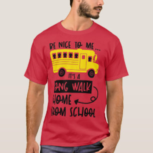 Camiseta Un divertido conductor de autobús escolar dice reg
