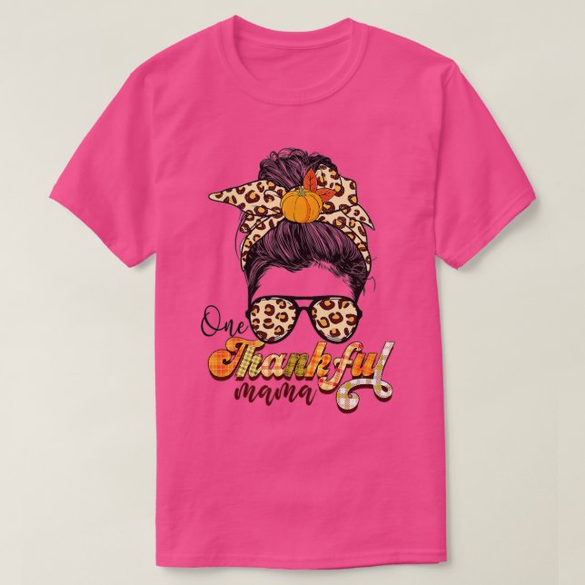 Camiseta Un Divertido Desordenado Bun De Mamá Que Cae En El (Diseño del anverso)