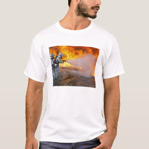 Camiseta Un equipo de rescate de bomberos