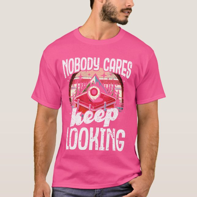 Camiseta Un extraño geocacher a nadie le importa seguir mir (Anverso)