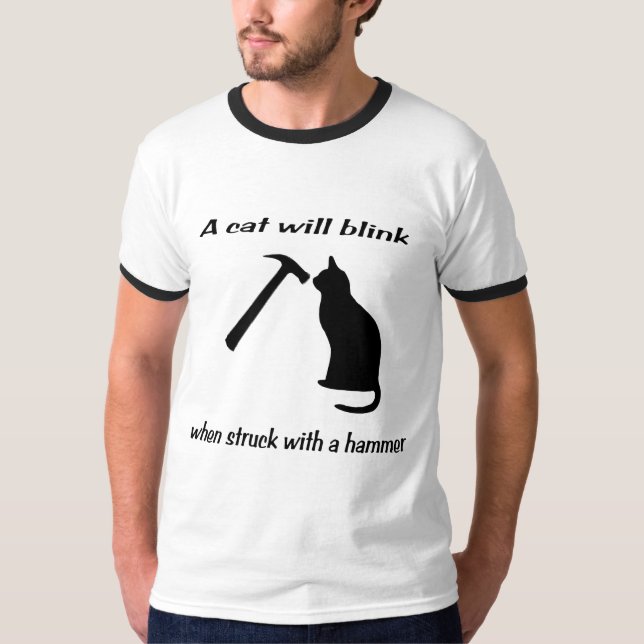 Camiseta Un gato centellará cuando está pegado con un (Anverso)