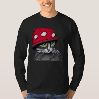 Camiseta Un Gato Cuerdo Con Un Gorra De Honor