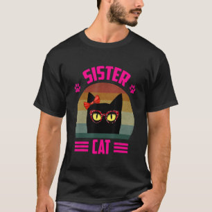 Camiseta Un Gato De Hermanita Con Gafas De Leopardo Rojo.