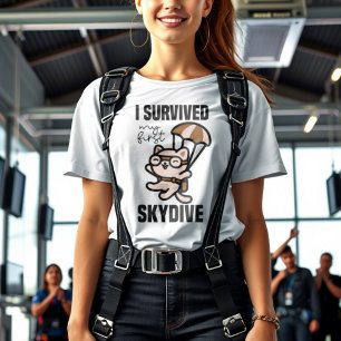 Camiseta Un gato de paracaidismo divertido