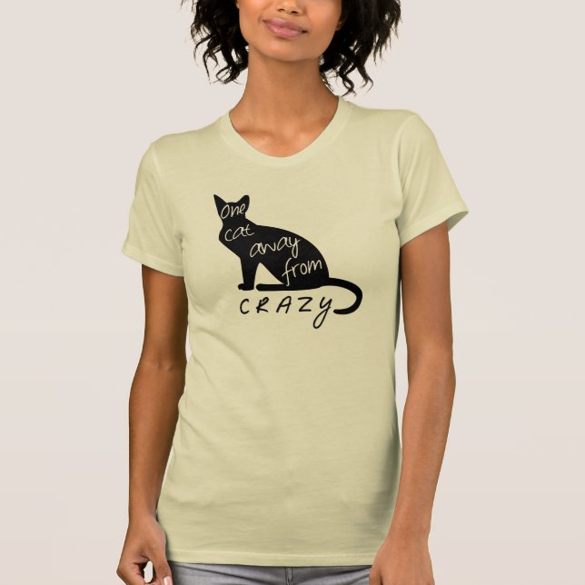 Camiseta Un gato lejos de LOCO (Anverso)