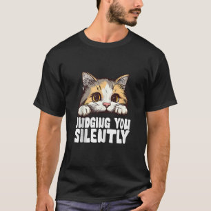 Camiseta Un gato negro gracioso que te juzga por amar a Sar