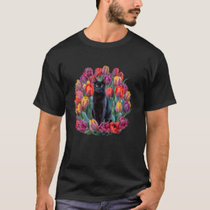 Camiseta Un gato negro lindo escondido en las flores de pri