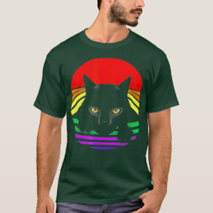 Camiseta Un gato negro recorre el arcoiris brillante LGBT