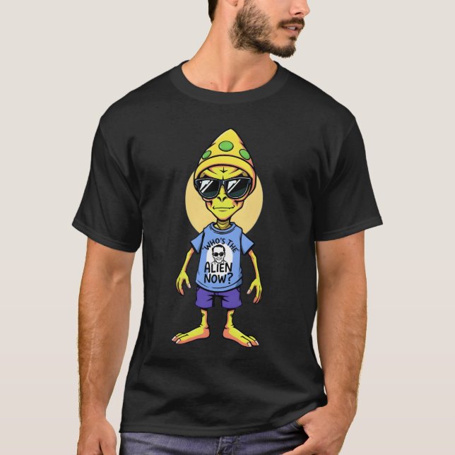 Camiseta Un gracioso meme de Alien: "¿Quién es el extranjer (Anverso)