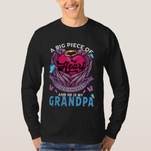 Camiseta Un gran pedazo de mi corazón vive en el cielo Él e